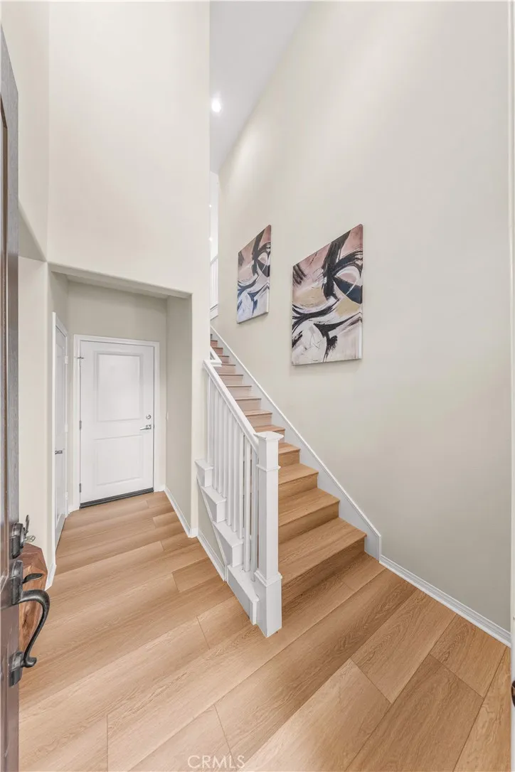 96 Rose Arch #26 Irvine, CA 92620