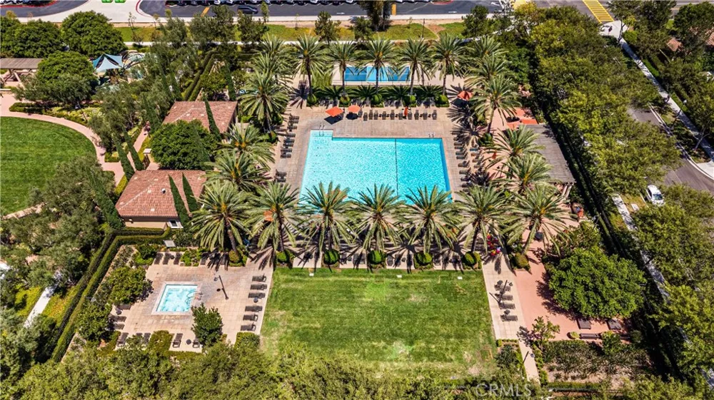 96 Rose Arch #26 Irvine, CA 92620