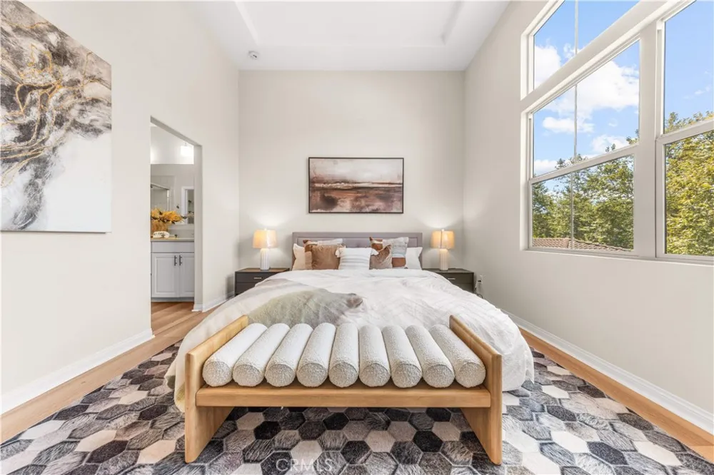96 Rose Arch #26 Irvine, CA 92620