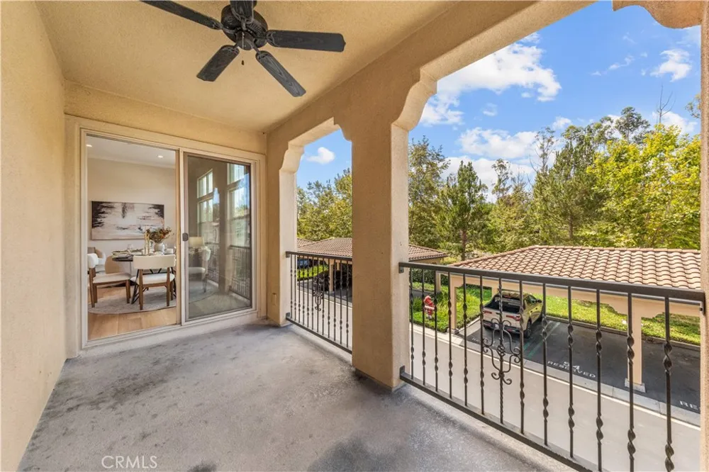 96 Rose Arch #26 Irvine, CA 92620