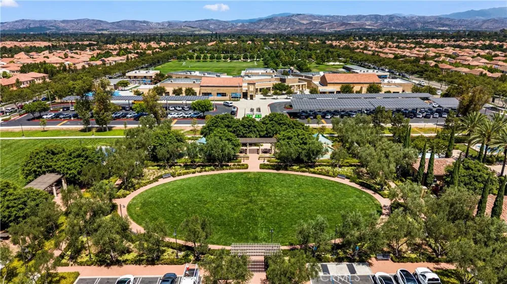 96 Rose Arch #26 Irvine, CA 92620