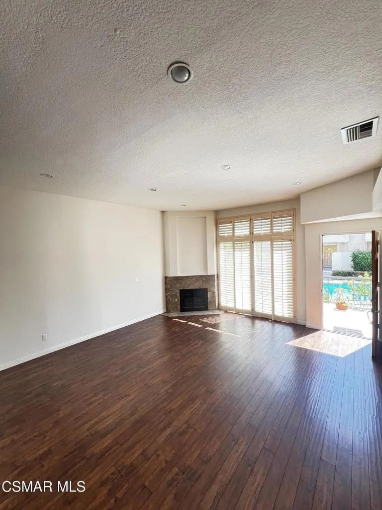 5401 Zelzah Avenue #133 Encino, CA 91316