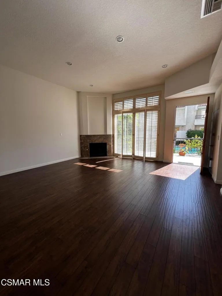 5401 Zelzah Avenue #133 Encino, CA 91316