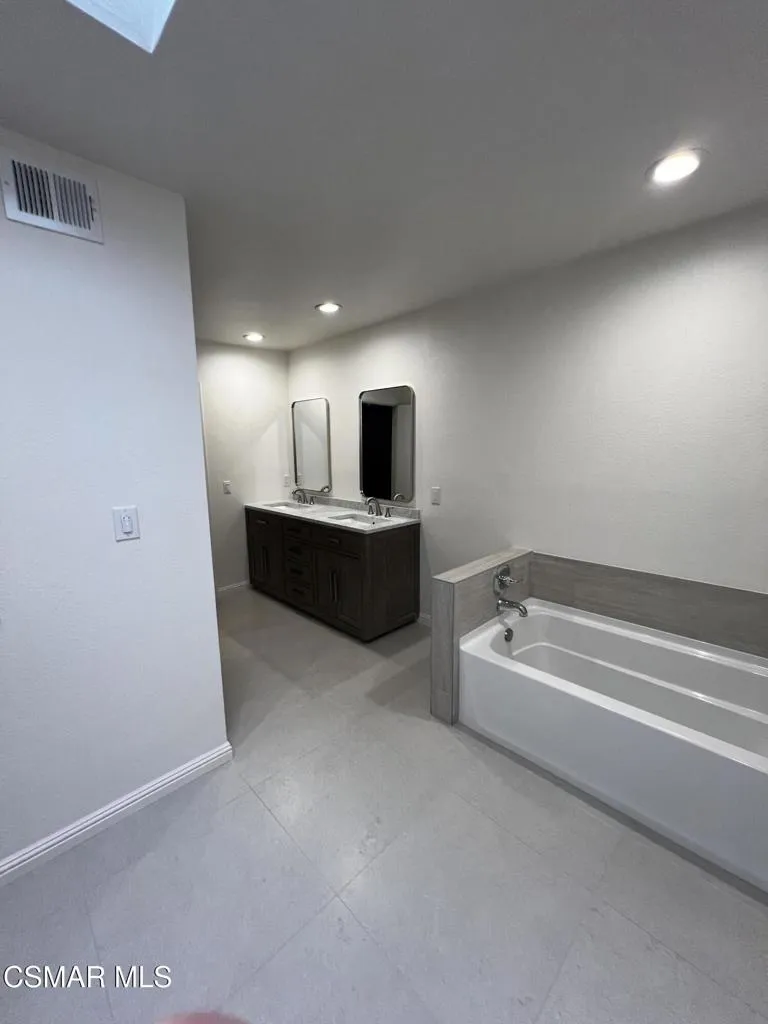 5401 Zelzah Avenue #133 Encino, CA 91316