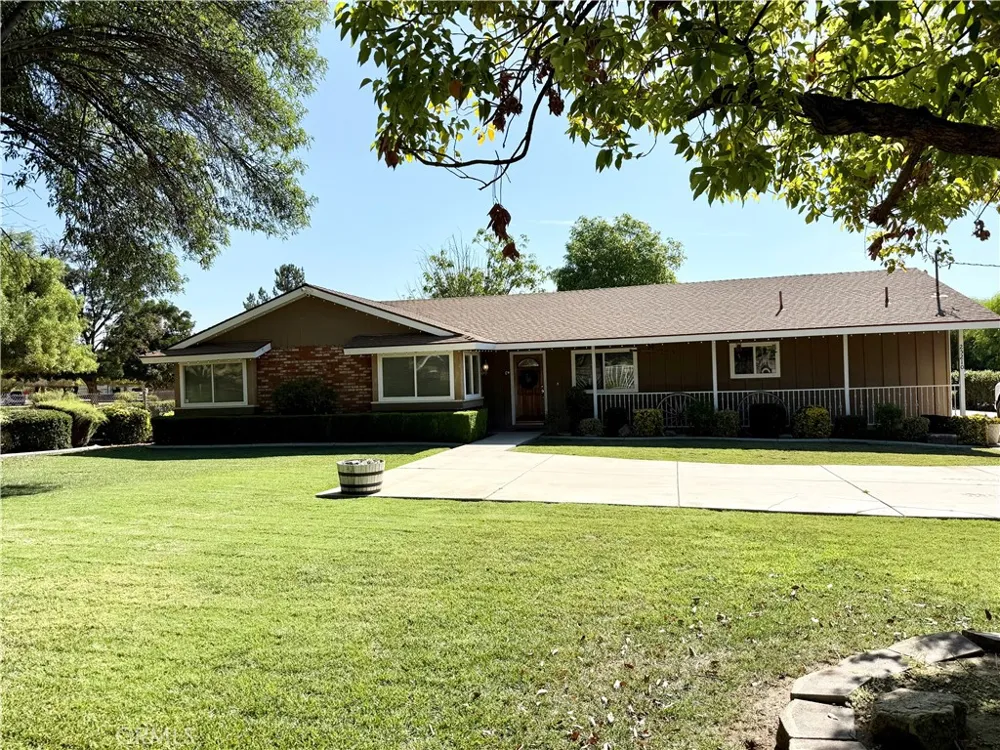 25210 California Hemet, CA 92545