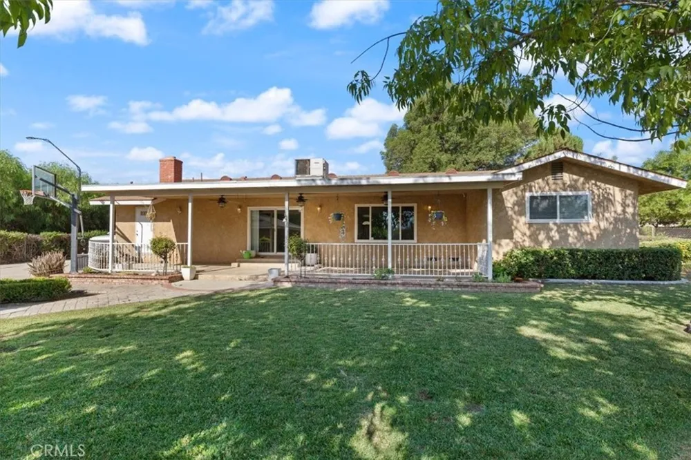 25210 California Hemet, CA 92545