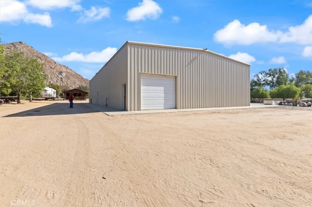 25210 California Hemet, CA 92545