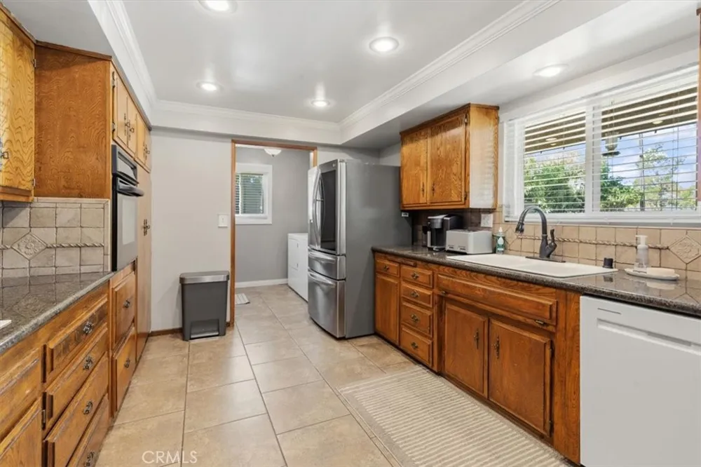 25210 California Hemet, CA 92545