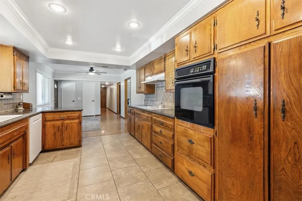 25210 California Hemet, CA 92545