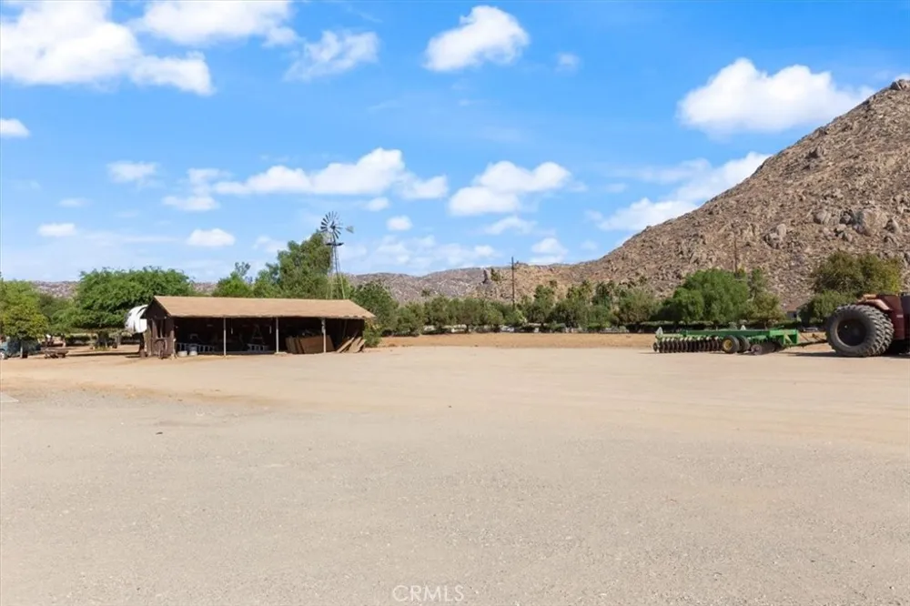 25210 California Hemet, CA 92545