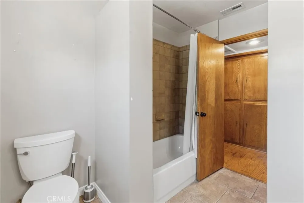 25210 California Hemet, CA 92545