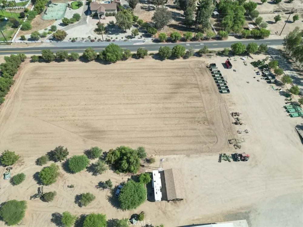 25210 California Hemet, CA 92545