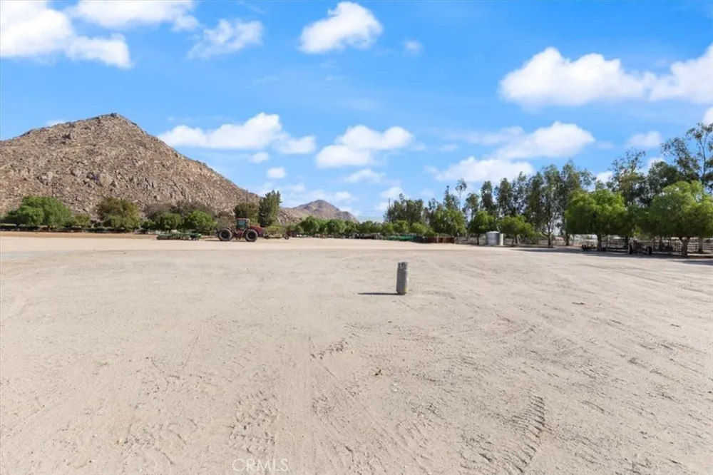 25210 California Hemet, CA 92545