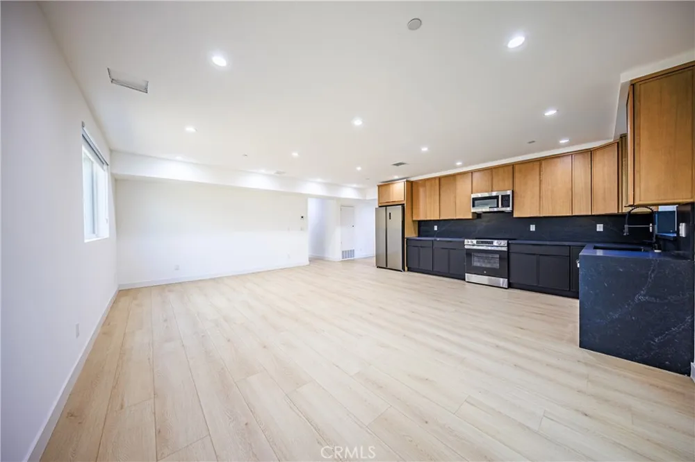 1021 Citrus Avenue #2 Los Angeles, CA 90019