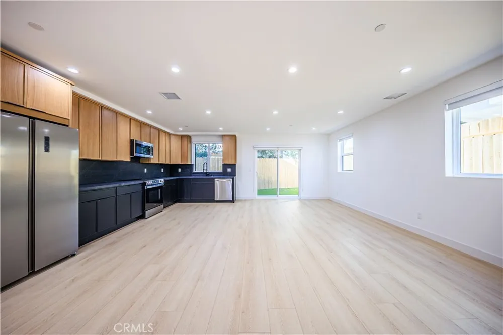 1021 Citrus Avenue #2 Los Angeles, CA 90019