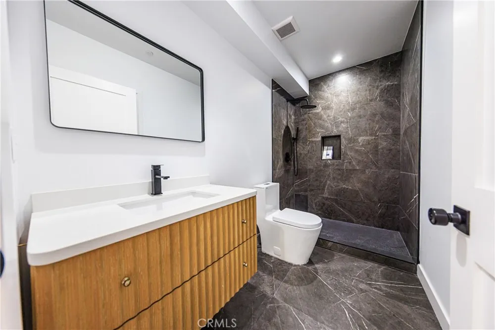 1021 Citrus Avenue #2 Los Angeles, CA 90019