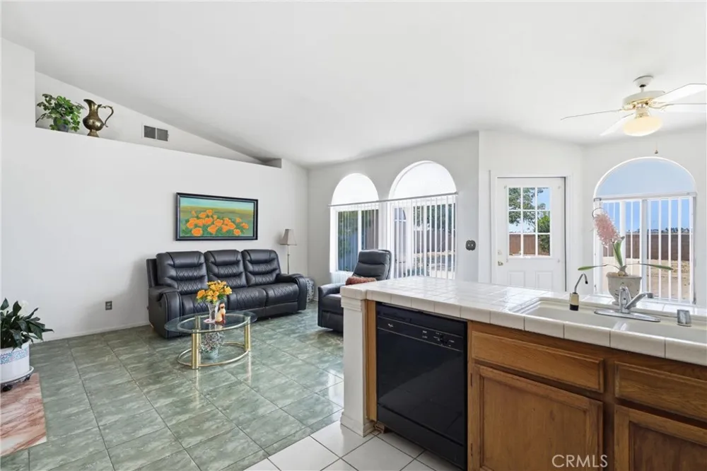 3581 Fernwood Rosamond, CA 93560