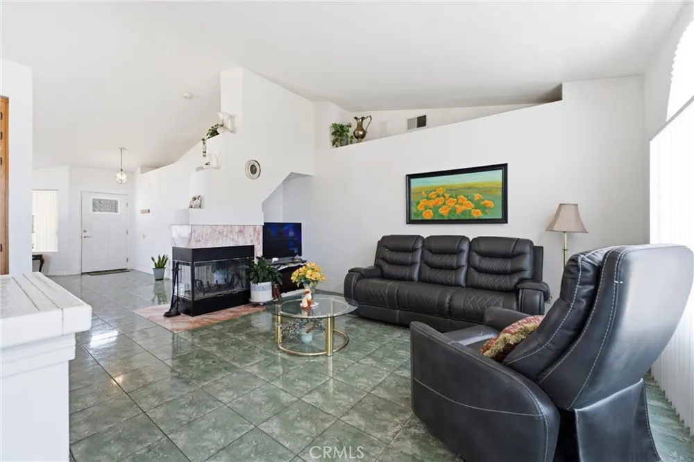 3581 Fernwood Rosamond, CA 93560