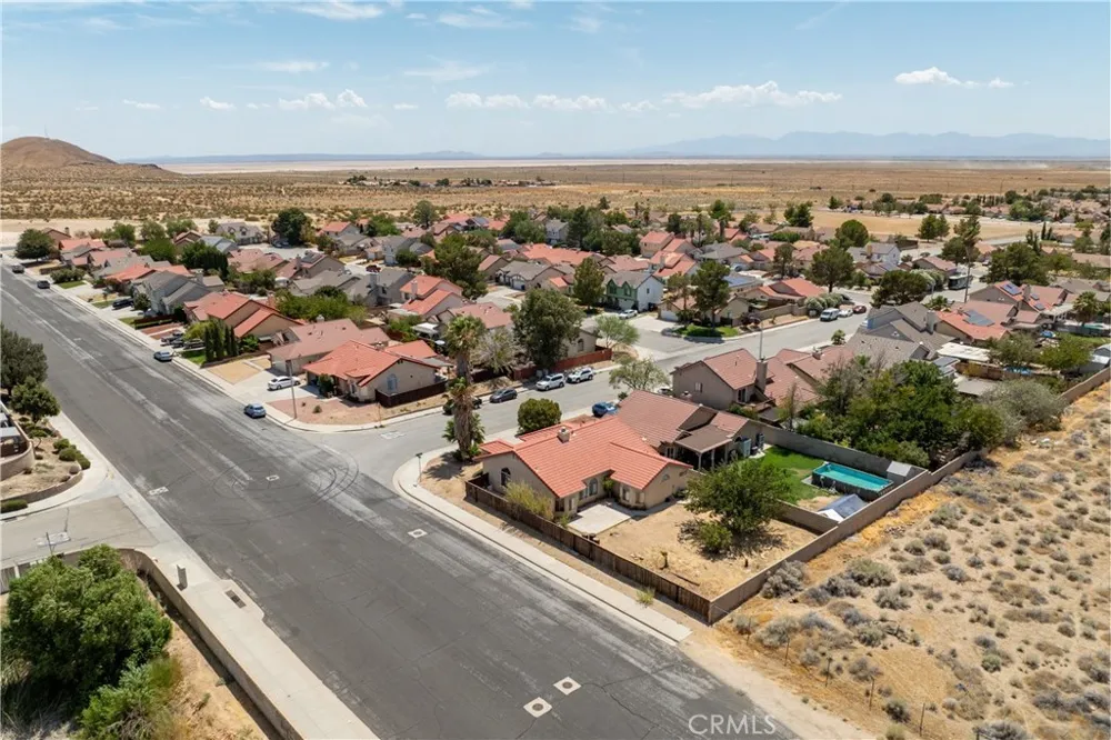 3581 Fernwood Rosamond, CA 93560