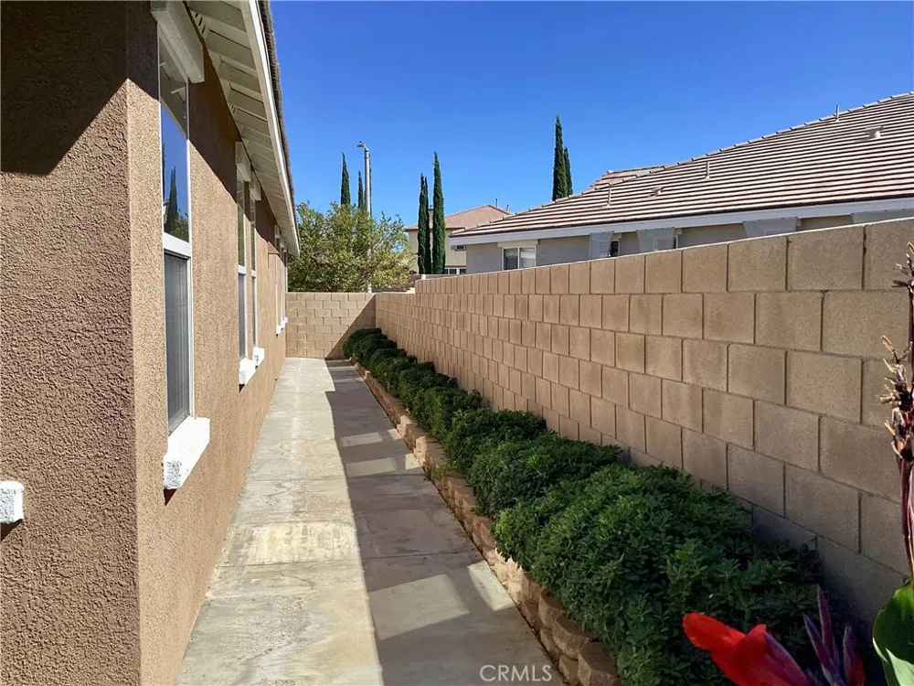 3643 Mountain Shadows Court Palmdale, CA 93551