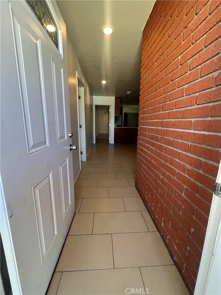 44558 Stanridge Avenue Lancaster, CA 93535