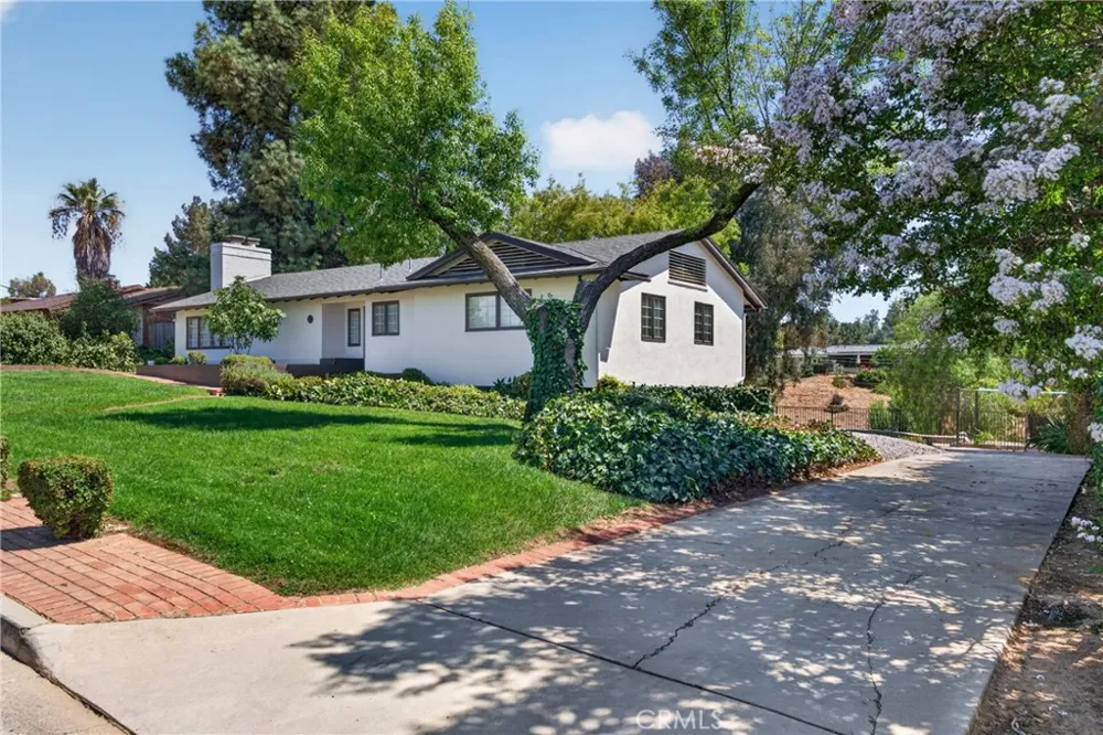 636 E Mariposa Redlands, CA 92373
