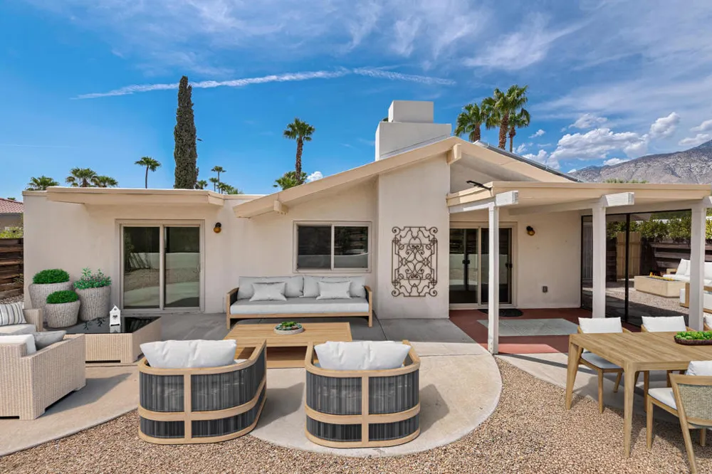 1350 E Gem Circle Palm Springs, CA 92262