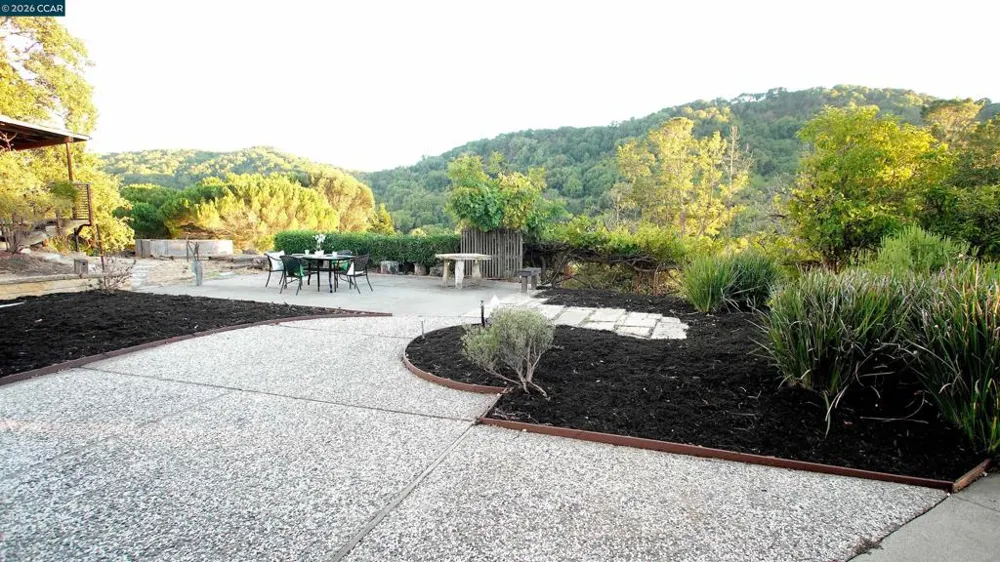 2531 Moraga Dr Pinole, CA 94564