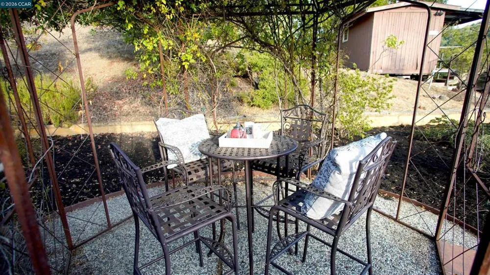 2531 Moraga Dr Pinole, CA 94564