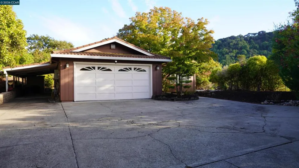 2531 Moraga Dr Pinole, CA 94564