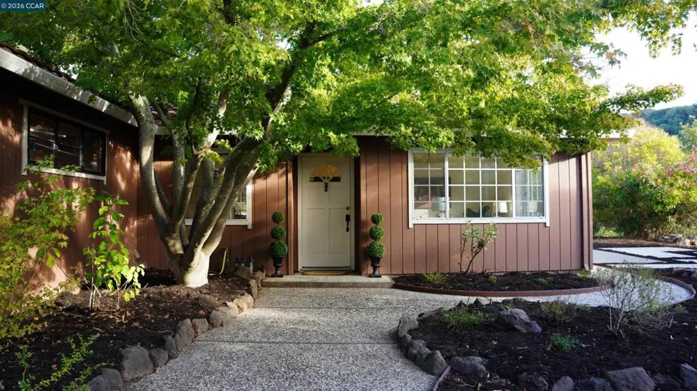 2531 Moraga Dr Pinole, CA 94564