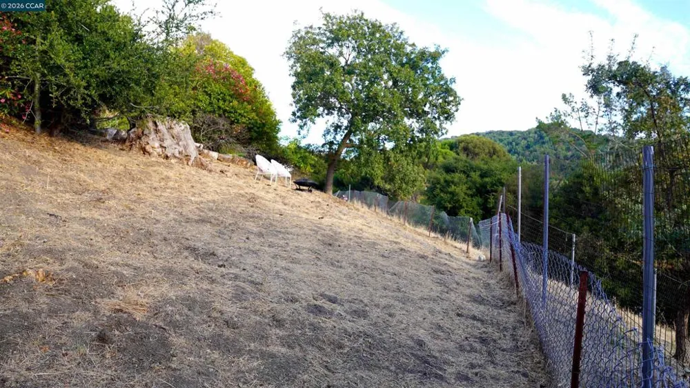 2531 Moraga Dr Pinole, CA 94564