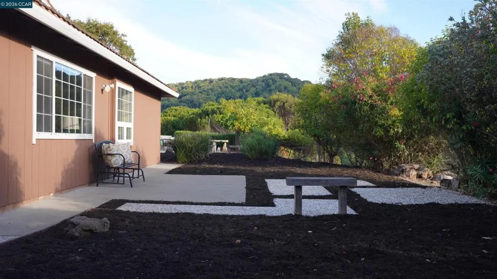 2531 Moraga Dr Pinole, CA 94564