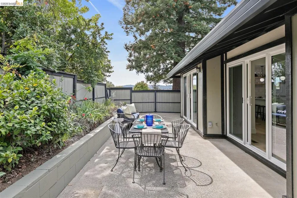 1026 East Ave Napa, CA 94559
