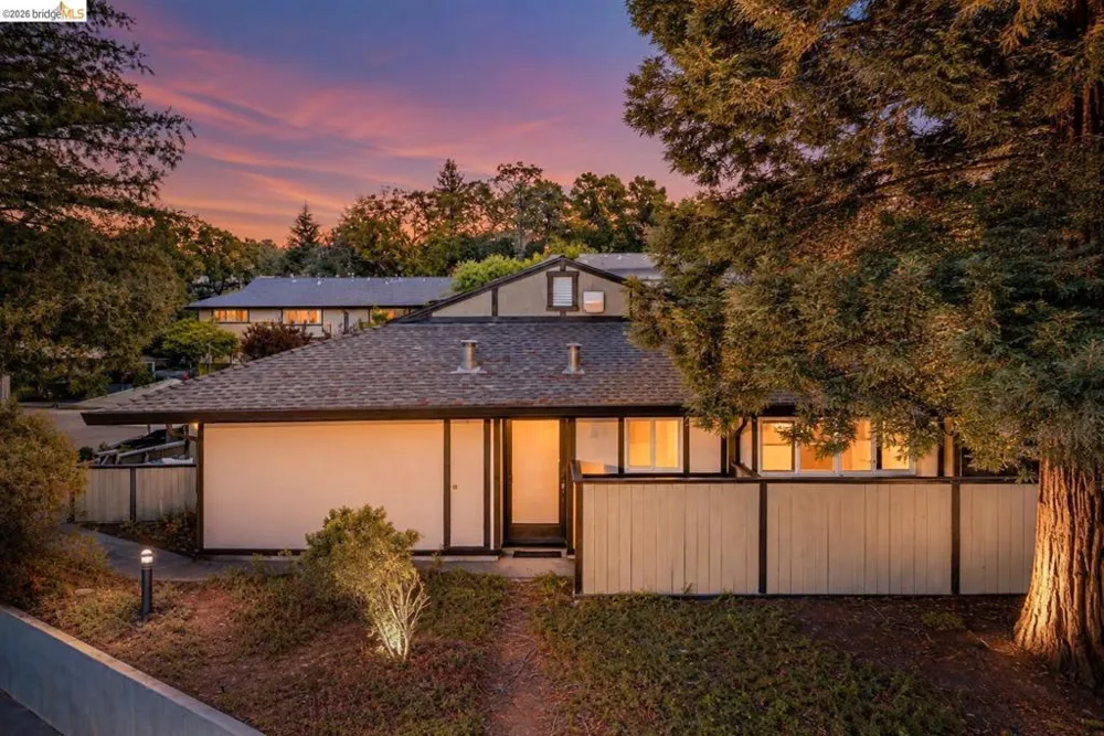 1026 East Ave Napa, CA 94559