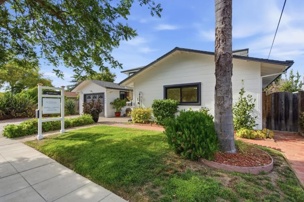 1035 Lorne Way Sunnyvale, CA 94087