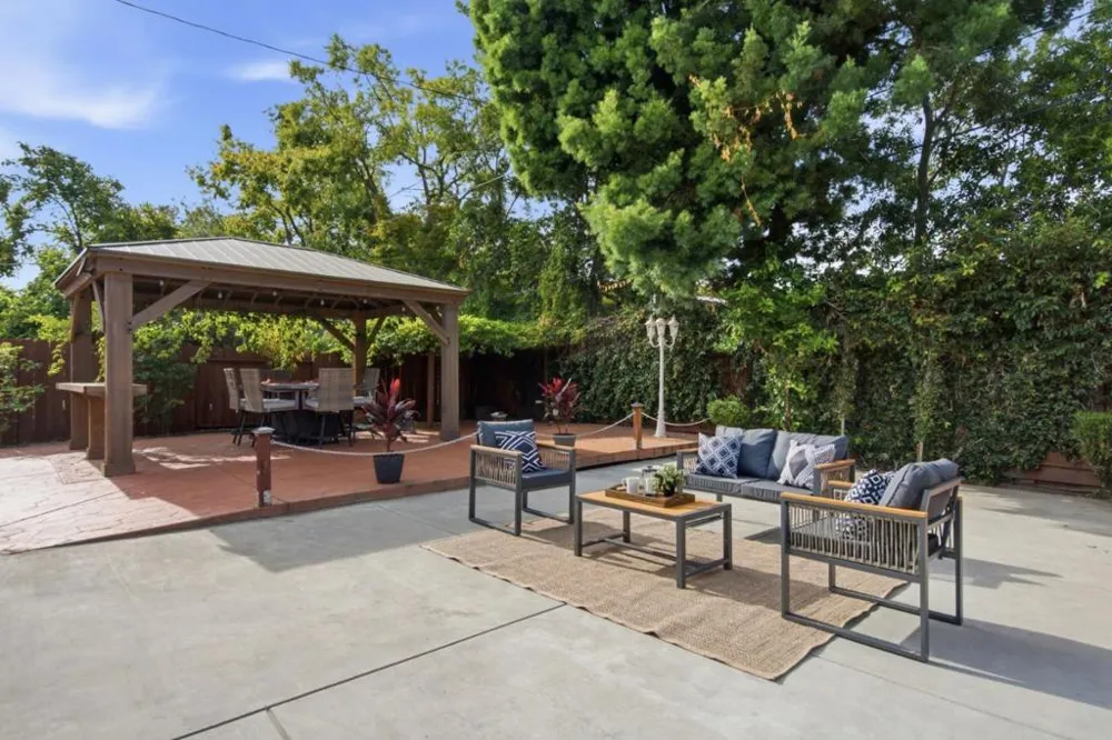 1035 Lorne Way Sunnyvale, CA 94087