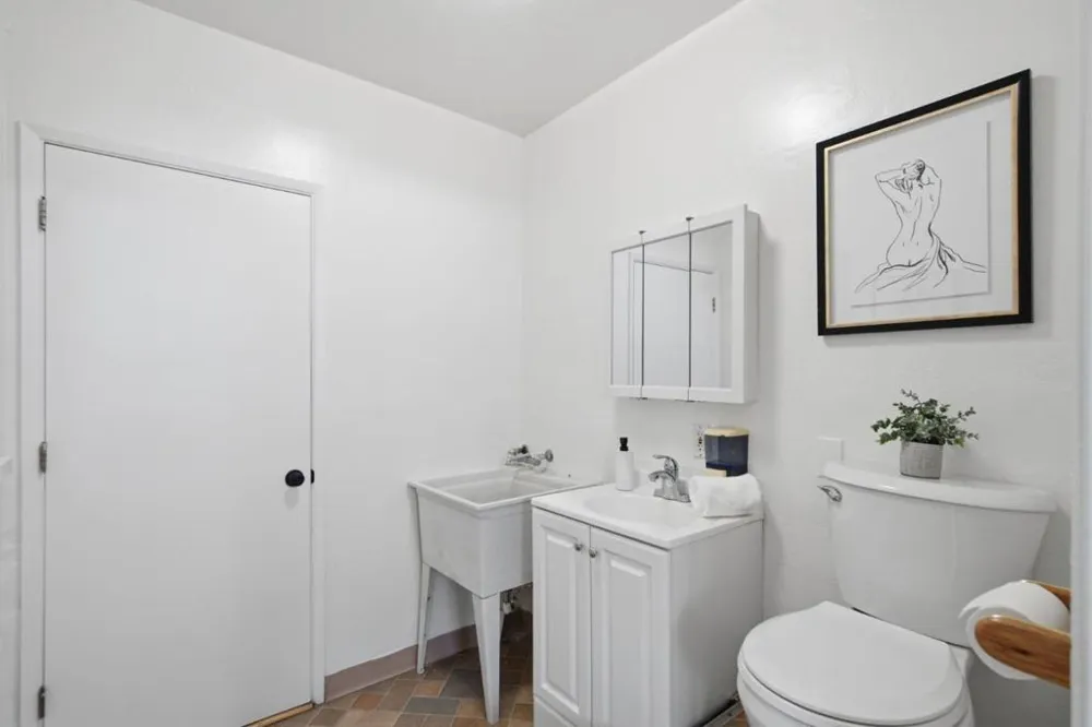 1035 Lorne Way Sunnyvale, CA 94087