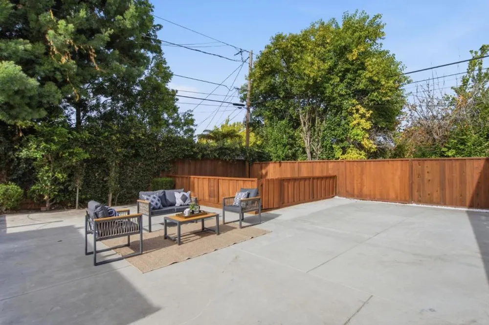 1035 Lorne Way Sunnyvale, CA 94087