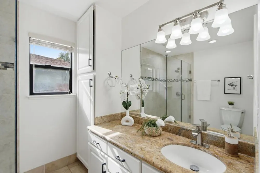 1035 Lorne Way Sunnyvale, CA 94087