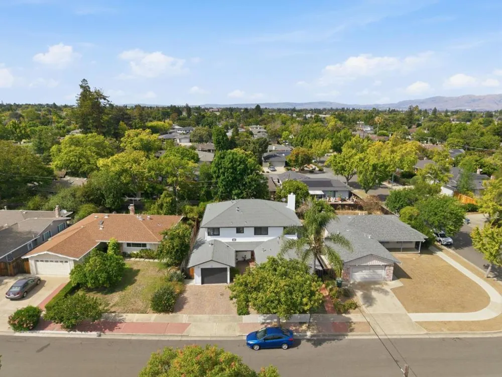 1035 Lorne Way Sunnyvale, CA 94087