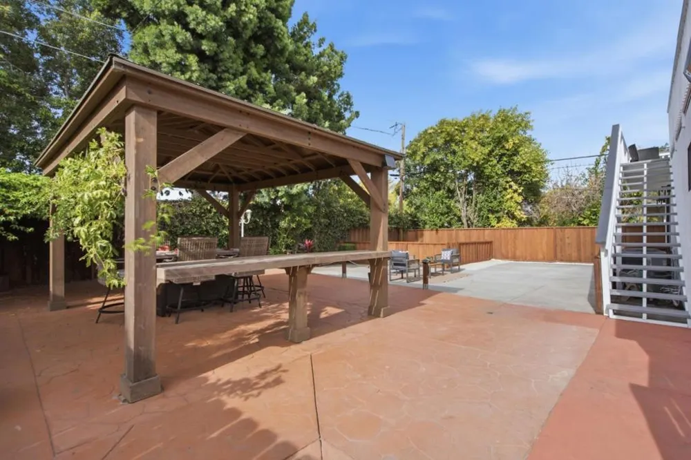 1035 Lorne Way Sunnyvale, CA 94087