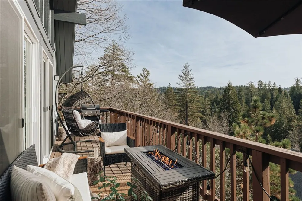 217 Old Toll Lake Arrowhead, CA 92352