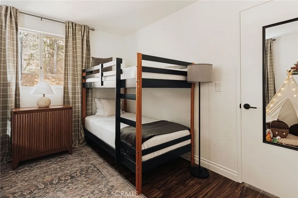 217 Old Toll Lake Arrowhead, CA 92352