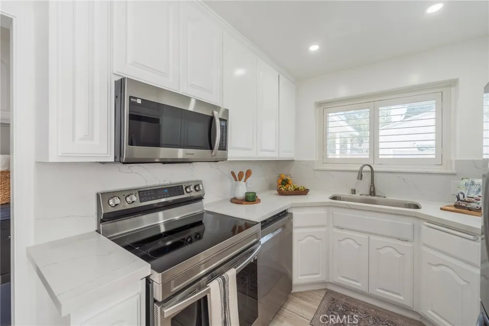 5157 E Harco Long Beach, CA 90808
