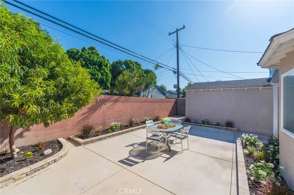 5157 E Harco Long Beach, CA 90808