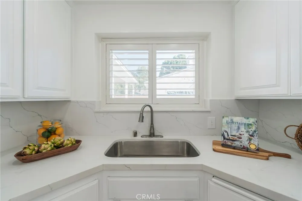 5157 E Harco Long Beach, CA 90808
