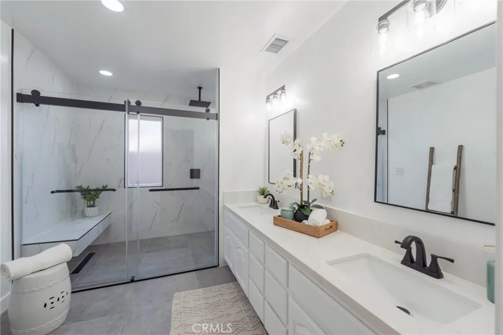 5157 E Harco Long Beach, CA 90808