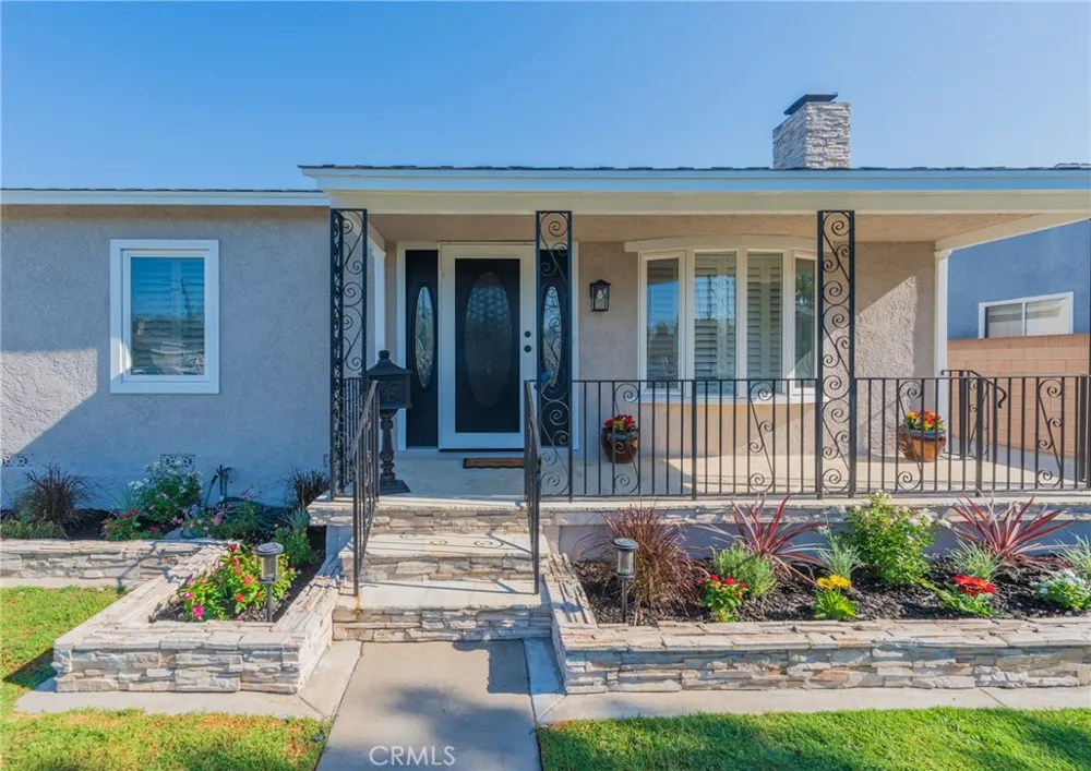 5157 E Harco Long Beach, CA 90808