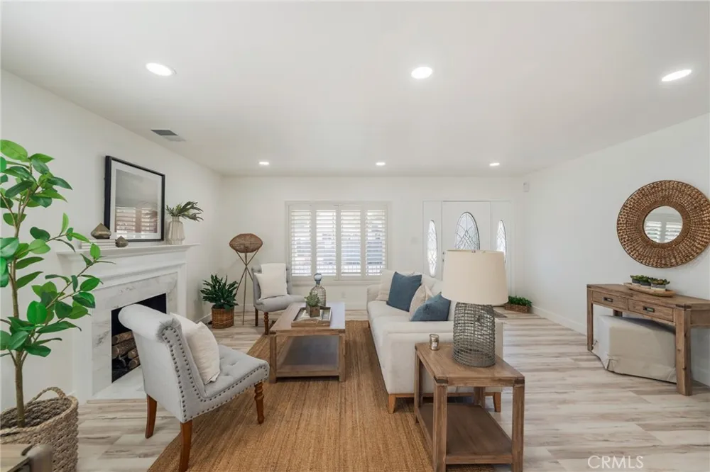 5157 E Harco Long Beach, CA 90808